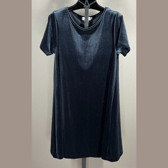 Vineyard Vines Dresses & Skirts - NEW Vineyard Vines Dress Womens Medium black blue velvet shift preppy